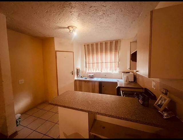 2 BEDROOM TOWNHOUSE FOR SALE IN GEZINA